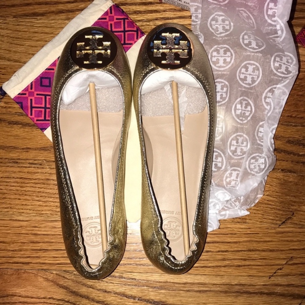 Tory Burch Minnie spark gold!!! Size 9.5